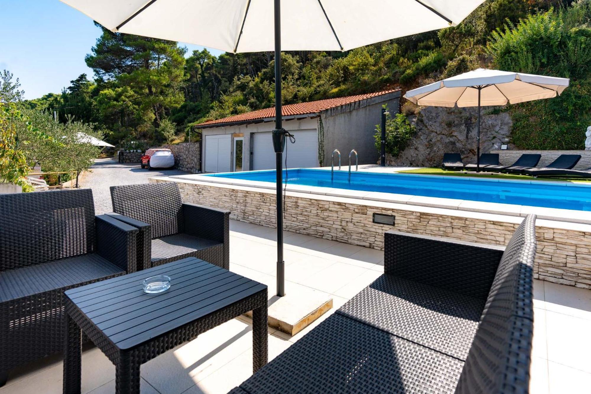 Apartments Lores Rab Town Exterior foto